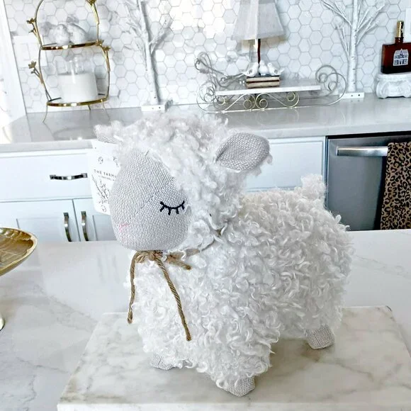 NEW! BOHO FARMHOUSE RESIN & FAUX FUR LARGE LAMB DECOR - Picture 6 of 7